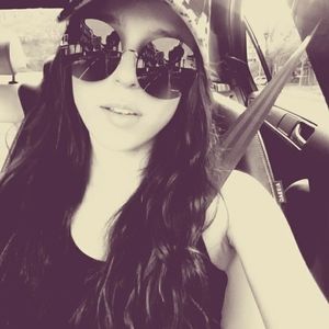 Meet your Posher, Vanessa